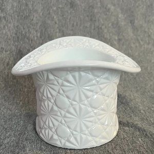 Fenton Milk Glass Top Hat in the pattern of Daisy and Button